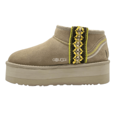 Classic Ultra Mini Braid Plat Boot Sand